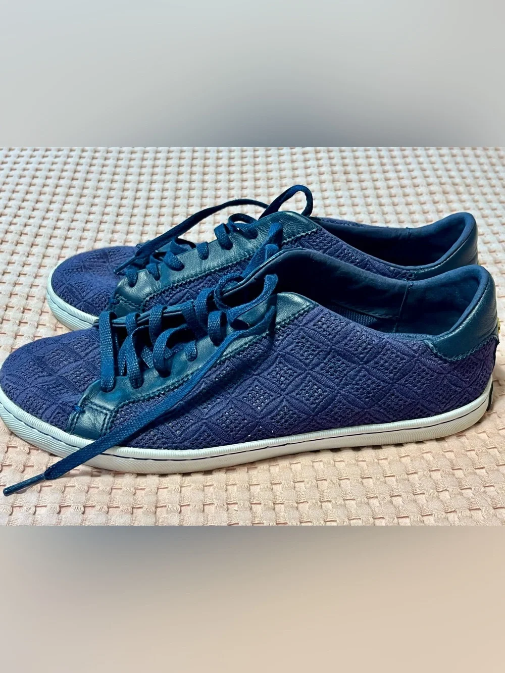 Cole Haan Women’s Fashion Sneakers size 8